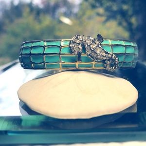 Bangle Bracelet with Rhinestone Seahorse